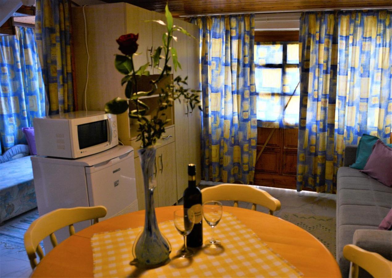 Unicum Vendégház Abádszalók Extérieur photo